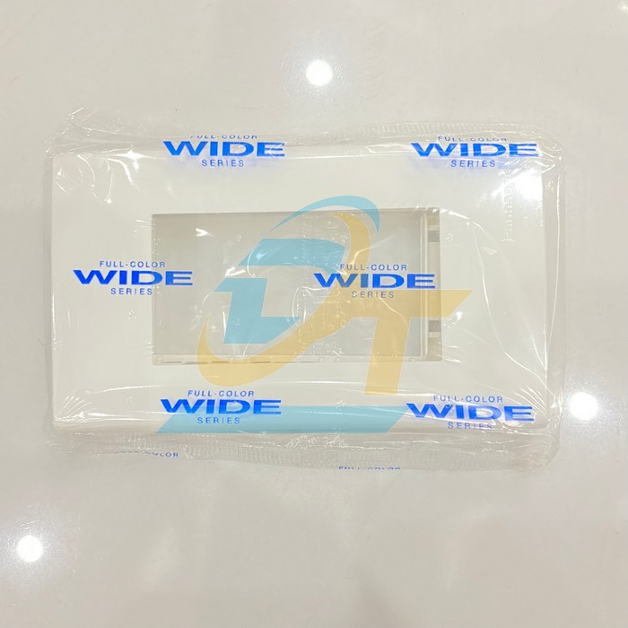 Mặt dùng cho 3 thiết bị Panasonic Wide WEV68030SW