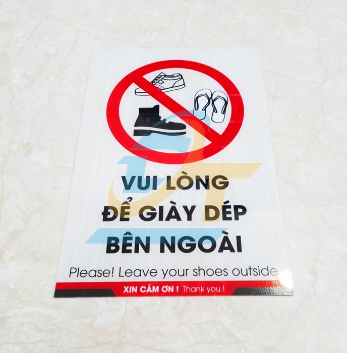 Biển báo mica "VUI LÒNG ĐỂ GIÀY DÉP BÊN NGOÀI" 20x30cm