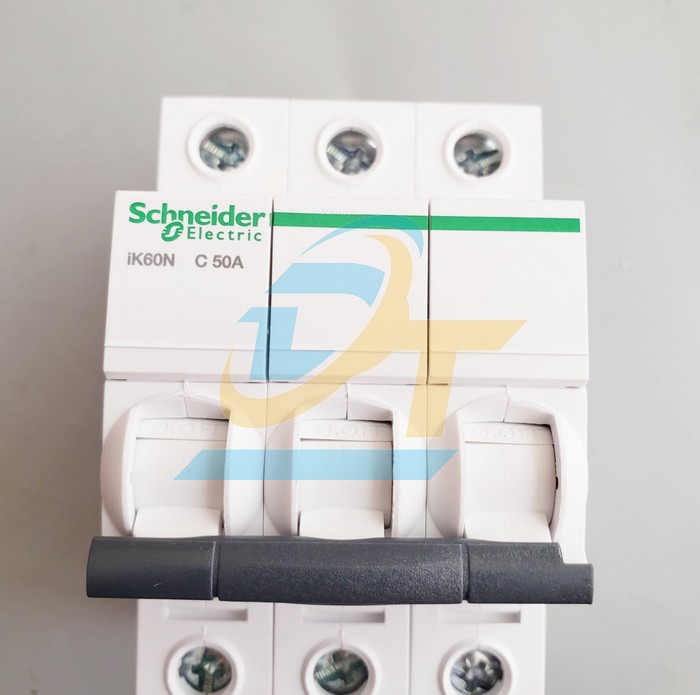 Cầu dao tự động MCB Acti9 3P 50A 6kA Schneider A9K24350 A9K24350 SCHNEIDER | Gi&aacute; rẻ nhất - C&ocirc;ng Ty TNHH Thương Mại Dịch Vụ Đạt T&acirc;m