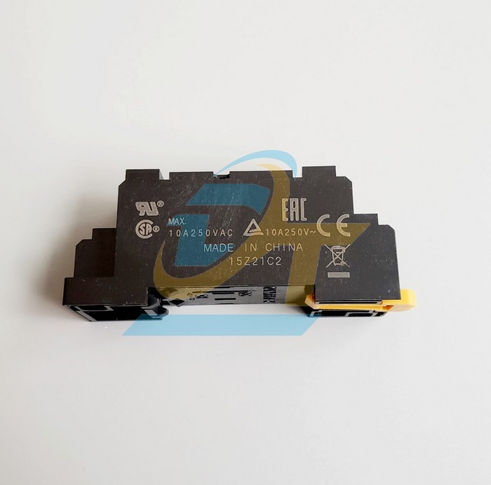 Đế 8 ch&acirc;n cho Relay MY2N Omron PYFZ-08-E PYFZ-08-E Omron | Gi&aacute; rẻ nhất - C&ocirc;ng Ty TNHH Thương Mại Dịch Vụ Đạt T&acirc;m