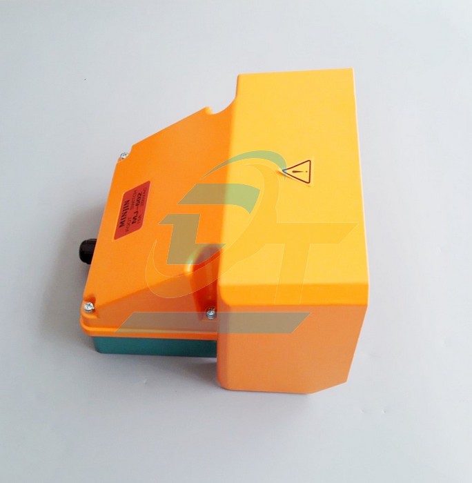 C&ocirc;ng tắc b&agrave;n đạp đ&ocirc;i nhấn nhả 15A 250V Minjin MJ-602 MJ-602 MINJIN | Gi&aacute; rẻ nhất - C&ocirc;ng Ty TNHH Thương Mại Dịch Vụ Đạt T&acirc;m
