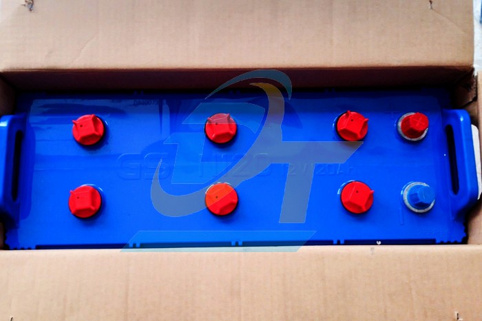 Ắc quy nước GS N120 (12V-120Ah)  GS | Giá rẻ nhất - Công Ty TNHH Thương Mại Dịch Vụ Đạt Tâm