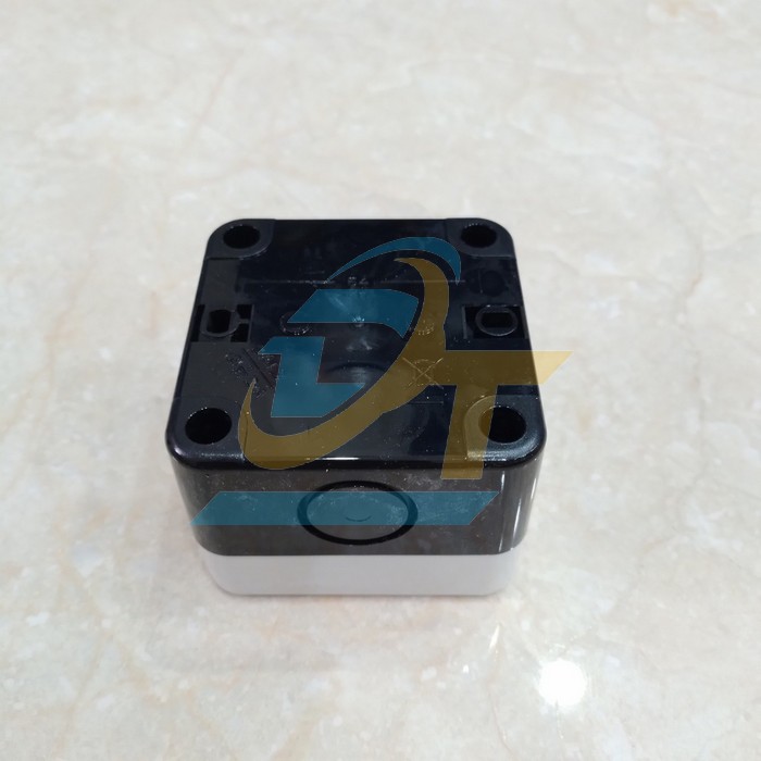 Hộp nút nhấn 1 lỗ 70x70x52mm phi 22 Chint NP2-B01  CHINT | Giá rẻ nhất - Công Ty TNHH Thương Mại Dịch Vụ Đạt Tâm