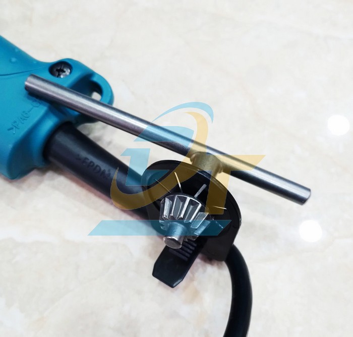 Máy khoan búa 16mm 710W Makita HP1630 HP1630 Makita | Giá rẻ nhất - Công Ty TNHH Thương Mại Dịch Vụ Đạt Tâm