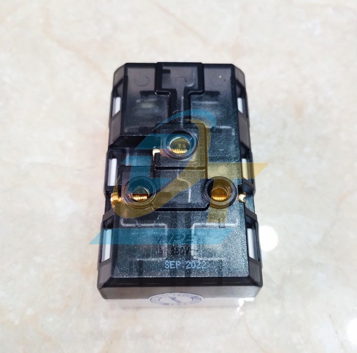 Ổ cắm đôi 3 chấu MPE A6UES2  MPE | Giá rẻ nhất - Công Ty TNHH Thương Mại Dịch Vụ Đạt Tâm