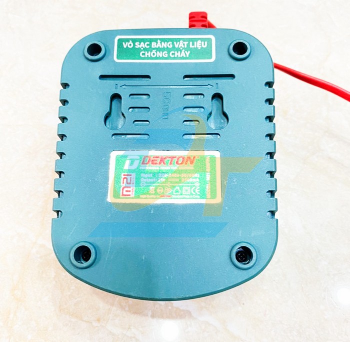 Sạc pin 21V 2.5A Dekton M21-S25FPA  DEKTON | Giá rẻ nhất - Công Ty TNHH Thương Mại Dịch Vụ Đạt Tâm