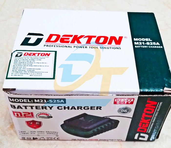 Sạc pin 21V 2.5A Dekton M21-S25A  DEKTON | Gi&aacute; rẻ nhất - C&ocirc;ng Ty TNHH Thương Mại Dịch Vụ Đạt T&acirc;m