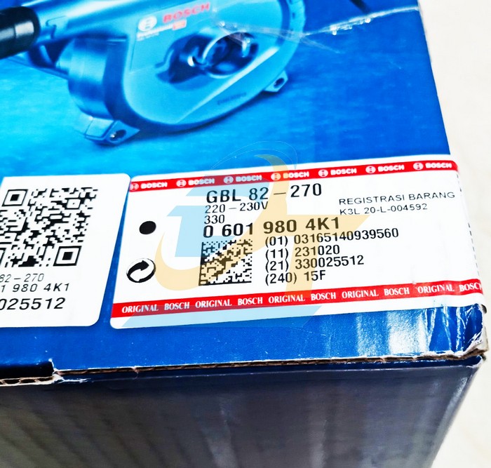 M&aacute;y thổi v&agrave; h&uacute;t bụi 820W Bosch GBL 82-270  Bosch | Gi&aacute; rẻ nhất - C&ocirc;ng Ty TNHH Thương Mại Dịch Vụ Đạt T&acirc;m