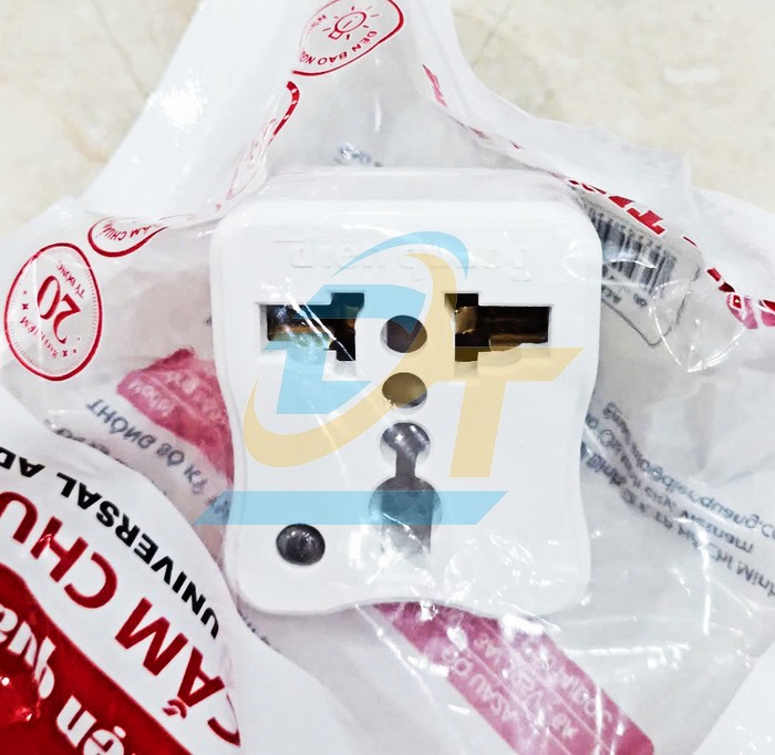Phích cắm chuyển Điện Quang ĐQ UA2A  DienQuang | Giá rẻ nhất - Công Ty TNHH Thương Mại Dịch Vụ Đạt Tâm