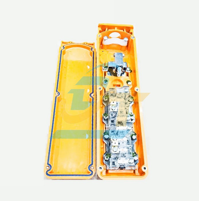 Tay điều khiển cần trục 4 nút Hanyoung HY-1024SBB  Hanyoung | Giá rẻ nhất - Công Ty TNHH Thương Mại Dịch Vụ Đạt Tâm